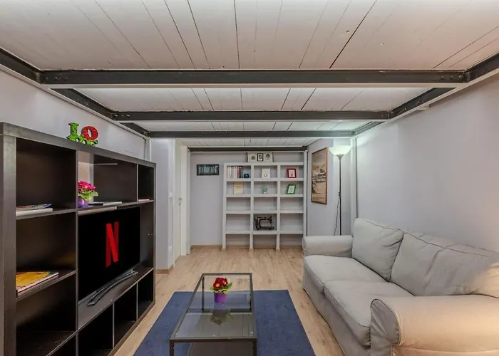 Acquario A 200m Prestigioso Loft In Centro Con Wifi