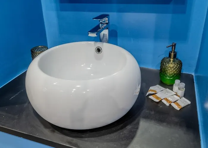 Acquario A 200m Prestigioso Loft In Centro Con Wifi דירה