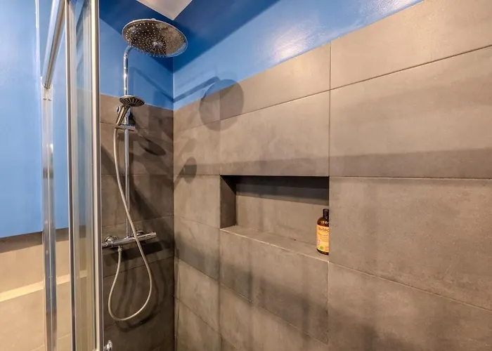 Acquario A 200m Prestigioso Loft In Centro Con Wifi דירה *