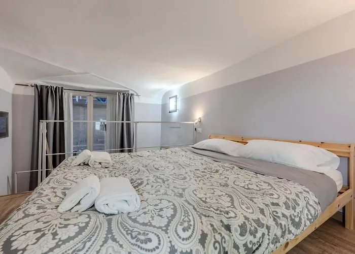 Acquario A 200m Prestigioso Loft In Centro Con Wifi דירה *