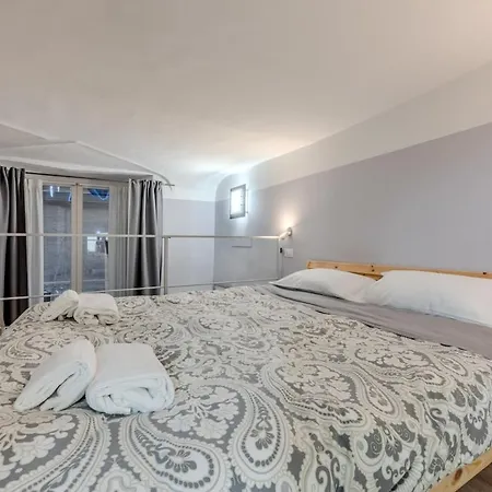 Acquario A 200m Prestigioso Loft In Centro Con Wifi Апартаменты *