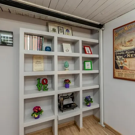 Апартаменты Acquario A 200m Prestigioso Loft In Centro Con Wifi